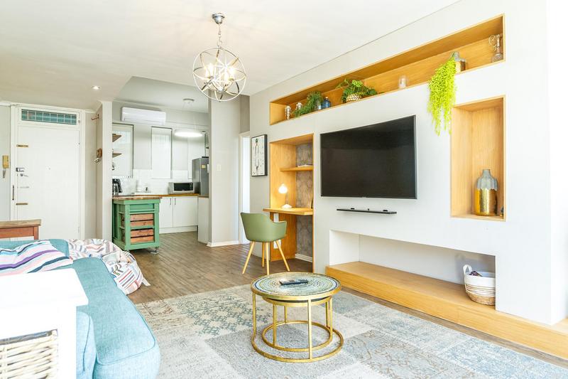 To Let 2 Bedroom Property for Rent in Sea Point Western Cape